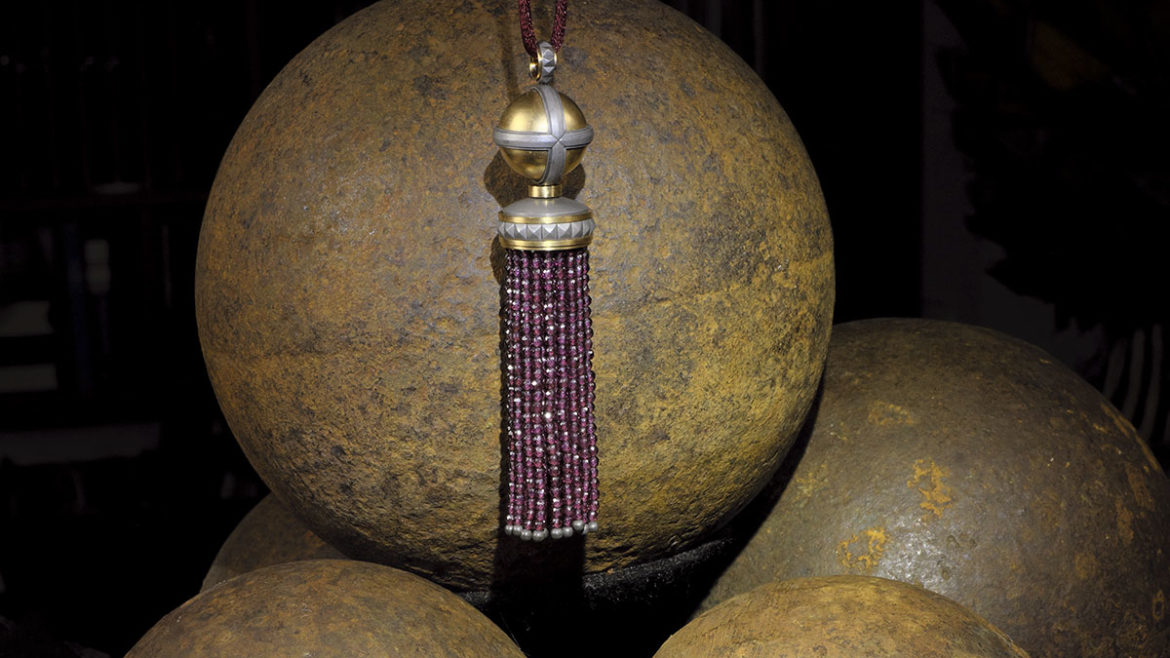 Bernhard Grassl Juwelier München Anhänger Quaste in Roségold mit Chrysoprasen